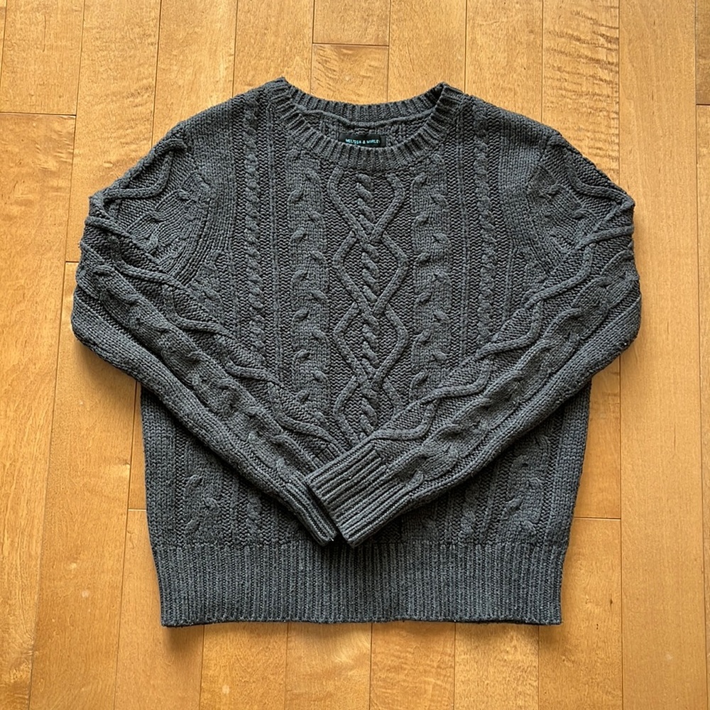 ⭐️ $25 for 2 ⭐️ Melissa & Marley Grey Cable-knit Crewneck